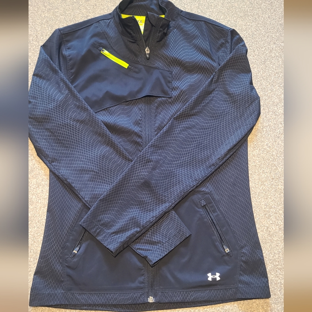 Womens under armour wind breaker